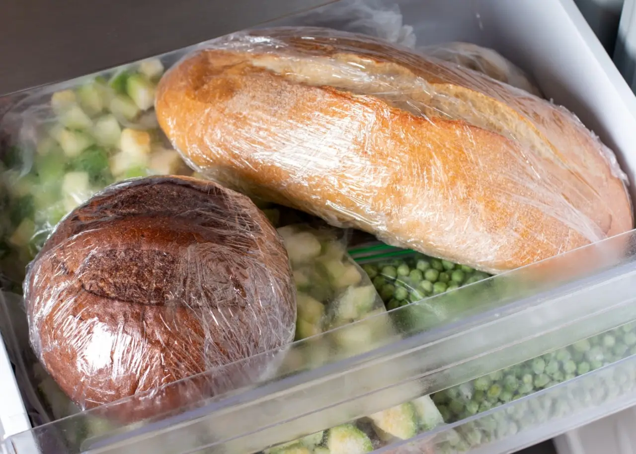 Pane congelato: è davvero sicuro per la salute o è meglio evitare?