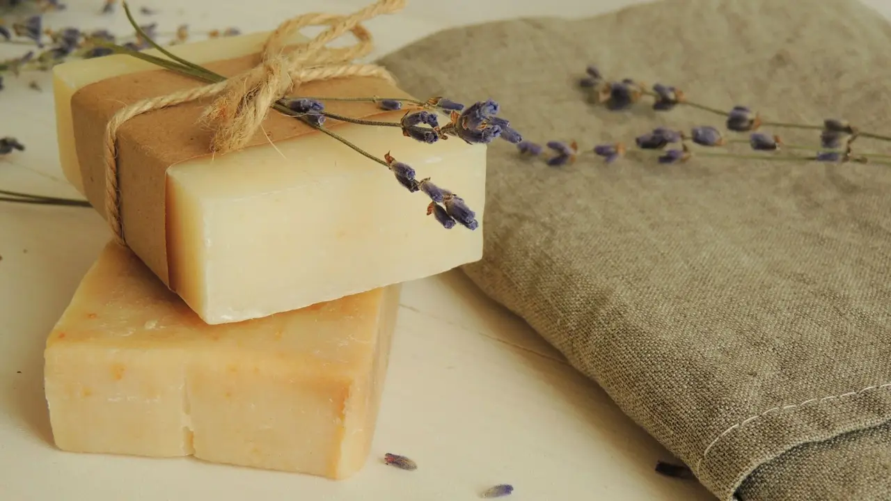 Come si prepara la soluzione con sapone di Marsiglia? Ecco le dosi esatte e i modi d’uso